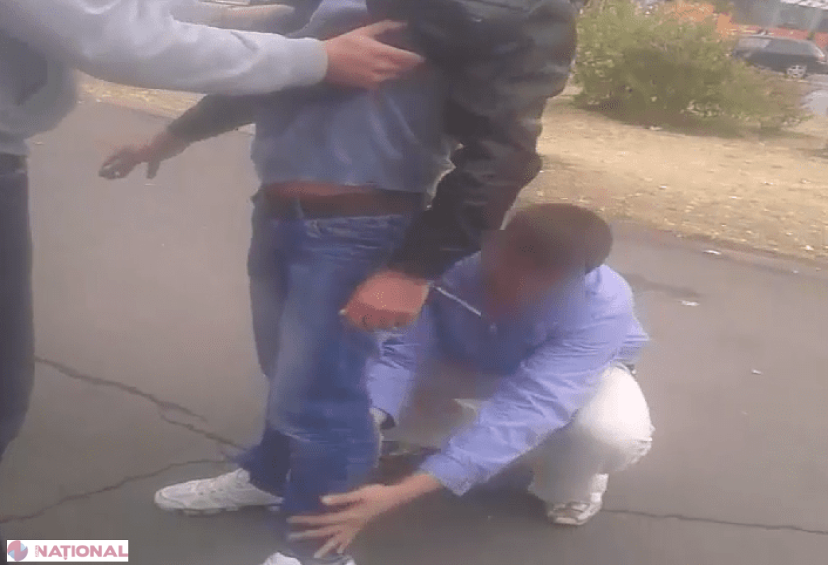Taximetrist din capitală, atacat cu un PISTOL și JEFUIT