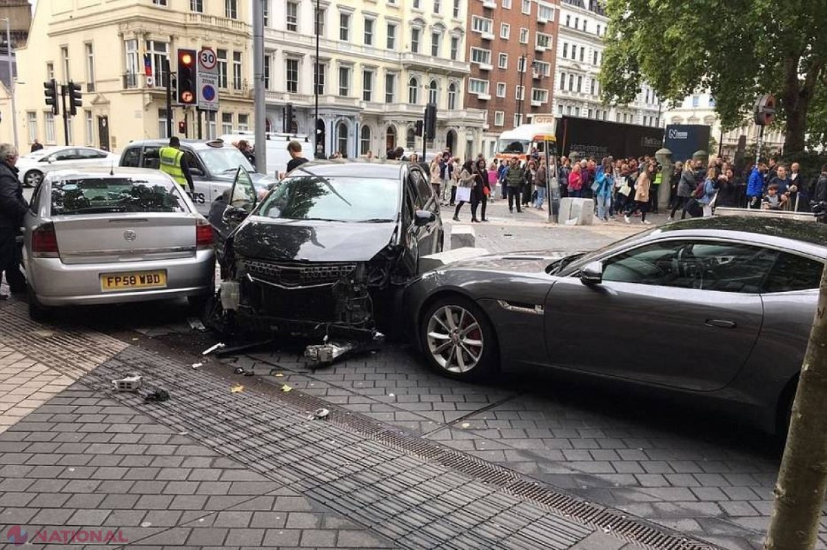 PANICĂ la Londra în această dimineață. Cel puţin cinci răniţi, după ce o maşină a intrat într-un grup de pietoni