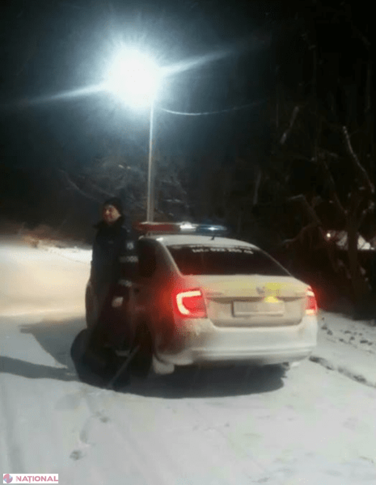 Zece accidente rutiere de ieri-seară până azi-dimineață: Poliția susține că ninsoarea NU a blocat circulația pe drumuri