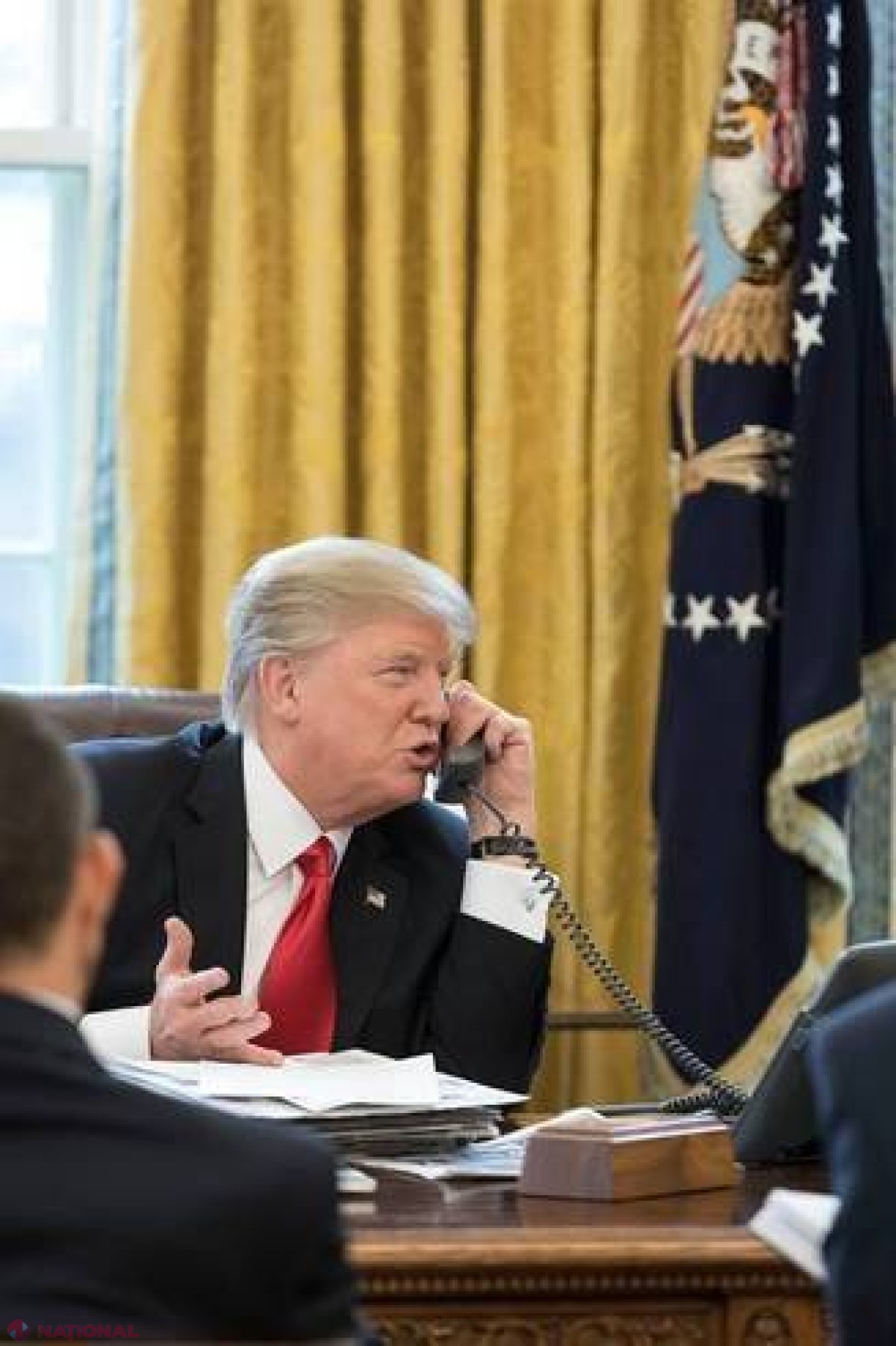 FOTO // Americanii cer în stradă destituirea lui Donald Trump