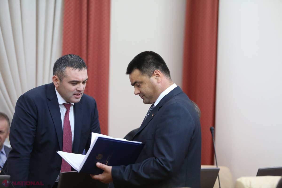 Se clatină fotoliul lui Marinuță. Deputații comuniștii cer demisa ministrului Apărării