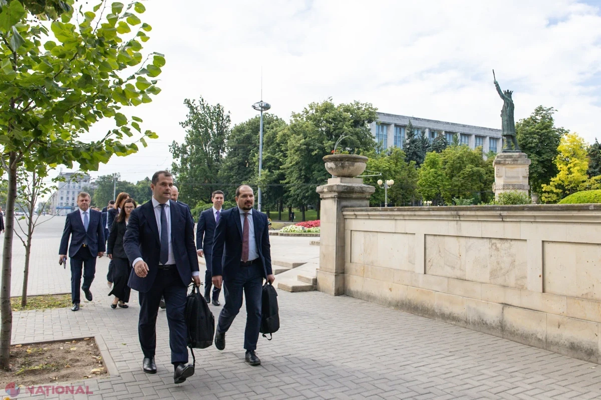 Guvernul Tofan pune cifrele pe masă: Dublarea investițiilor publice, digitalizare fiscală și R. Moldova – „cea mai prietenoasă țară europeană pentru antreprenori”