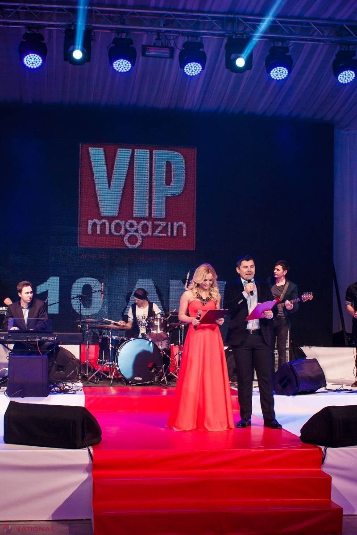FOTO // VIP Magazin a desemnat cei 100 de oameni ai anului 2013. Vlad Filat și Angela Gonța, pentru prima dată în public în calitate de soț și soție