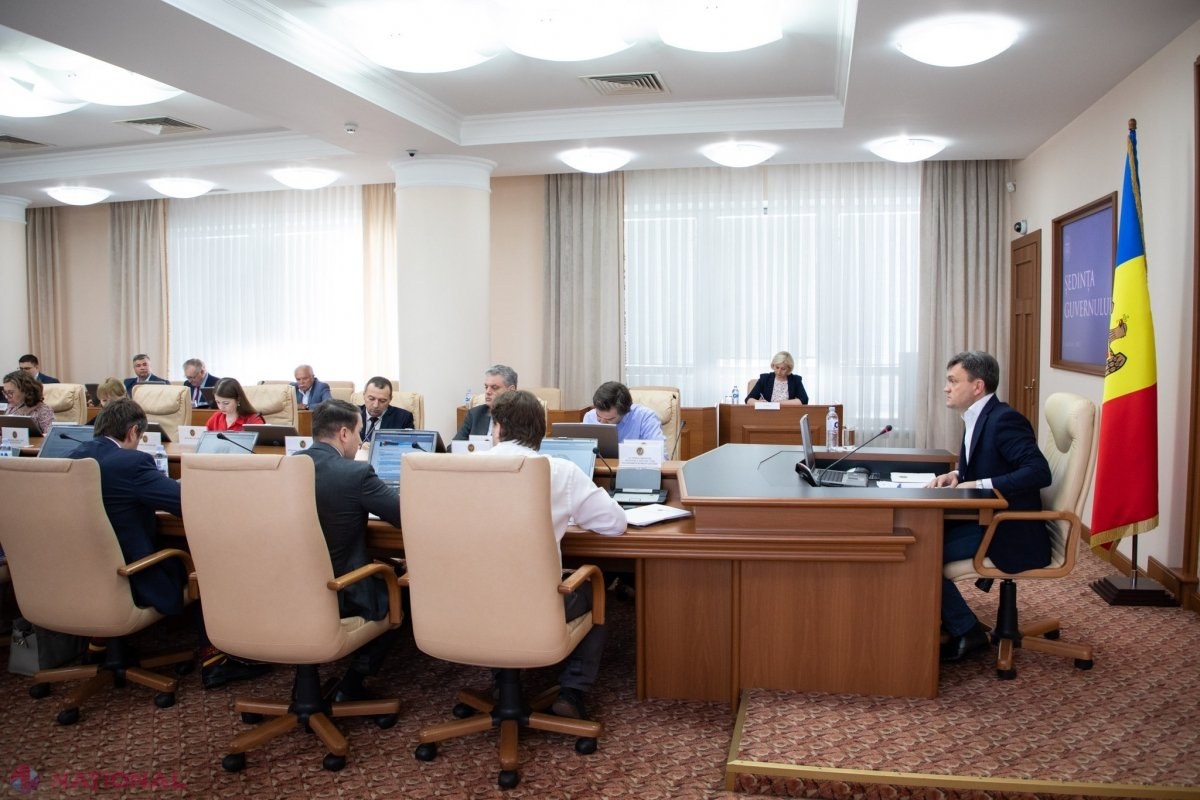 Premierul Dorin Recean, mesaj pentru judecătorii care SFIDEAZĂ deciziile Comisiei pre-vetting: „N-o să reușiți. Fiecare dintre cei care au participat la aceste acțiuni va răspunde”