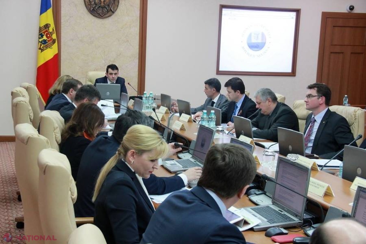 FOTO // Un viceministru a fost ELIBERAT din funcție, iar alții doi au fost numiți