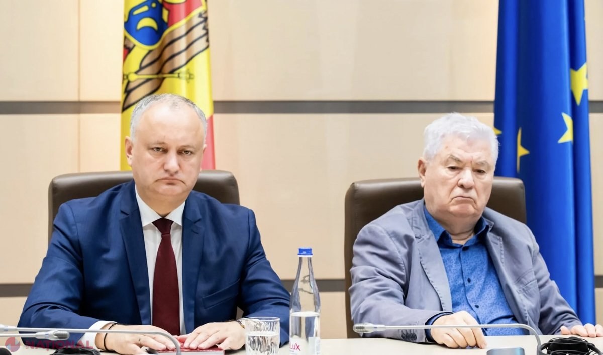 Dodon a DEZVĂLUIT câte locuri ar trebui să revină PSRM pe lista „căruței” electorale a socialiștilor, comuniștilor, inima și viitorul Moldovei. Socialistul îi arată din deget lui Voronin: „Noi vedem ratingul PCRM... ”