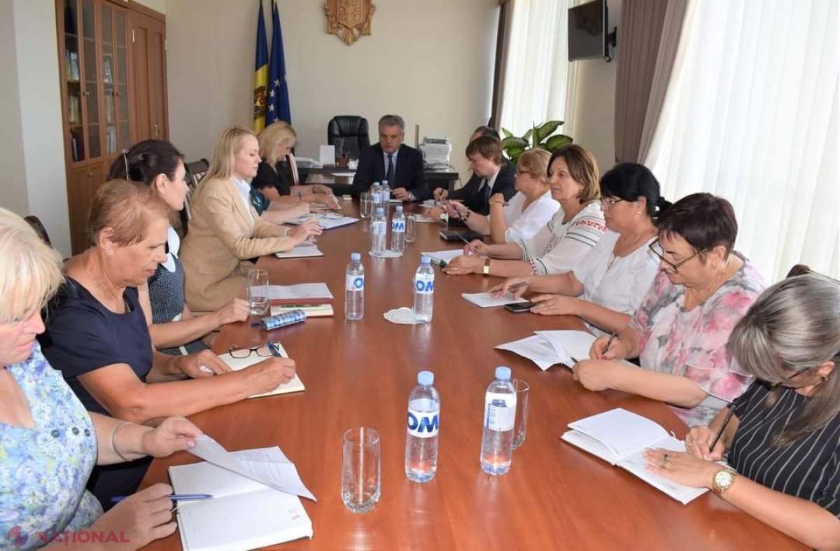 Școlile din stânga Nistrului cu predare în limba română, tot mai atractive în regiune: Discuții la Guvern despre pregătirea acestor instituții de noul an școlar 
