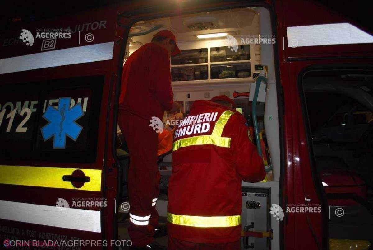 O mașină în care se aflau și cetățeni din R. Moldova, accident în România: Patru persoane au ajuns la spital