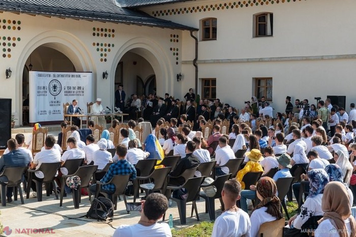 VIDEO // 150 de la marea „Serbare de la Putna”, inițiată de Mihai Eminescu, Ioan Slavici, Iraclie și Ciprian Porumbescu, la care s-au asociat tinerii români de pretutindeni: „Termenul de ROMÂN s-a definit în Țara Moldovei”