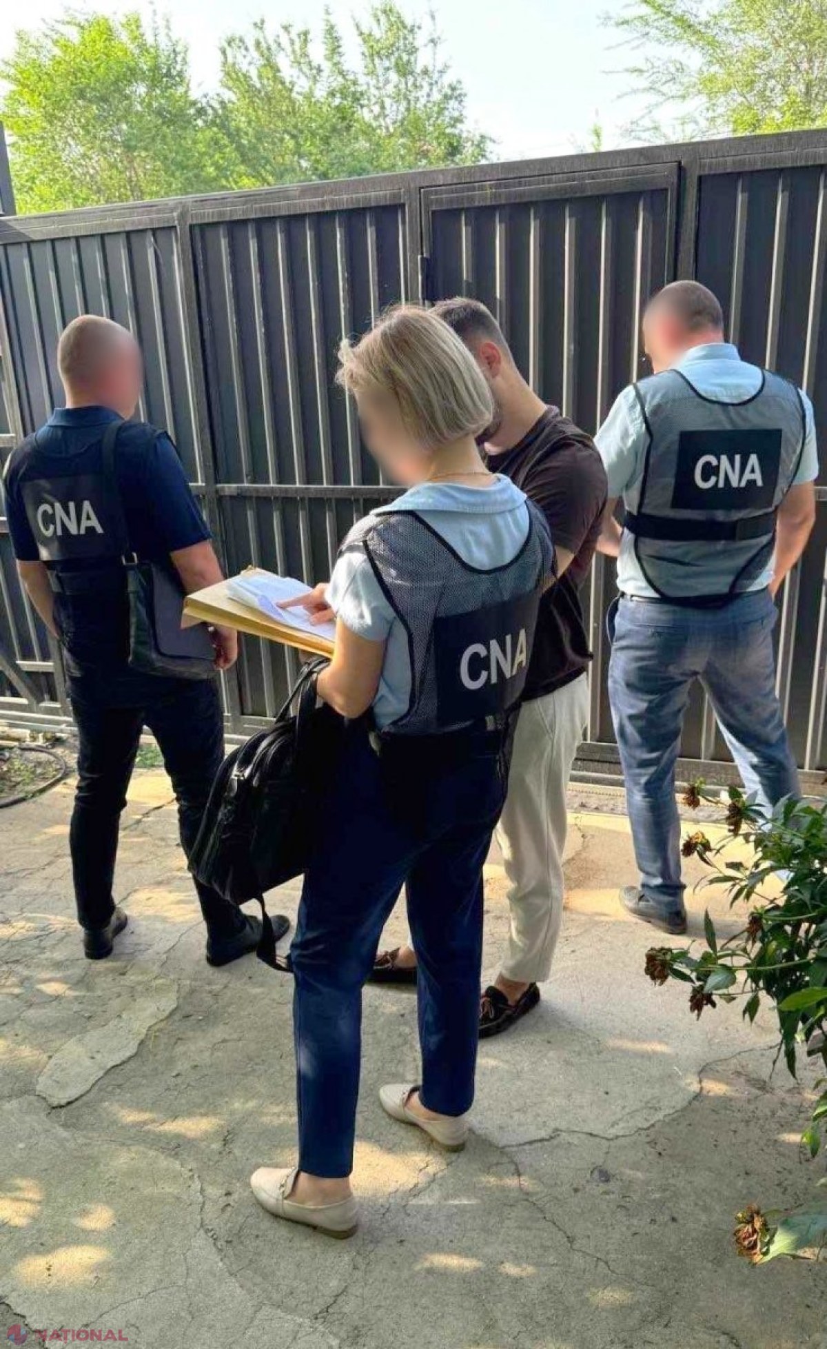 Organele de drept au DESTRUCTURAT o nouă rețea specializată în intermedierea procesului de obținere frauduloasă a permiselor de conducere. Mita ajungea și la 1 300 de euro