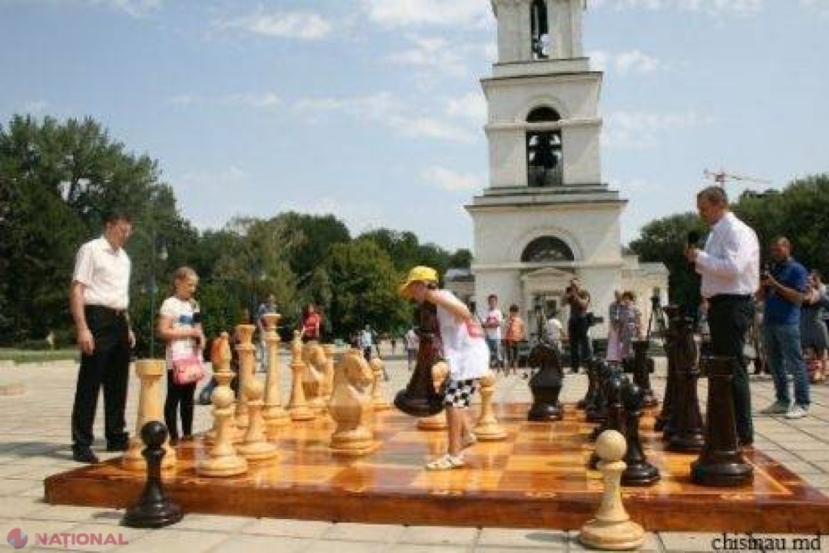O nouă tablă de șah va fi instalată mâine într-un parc din Chișinău