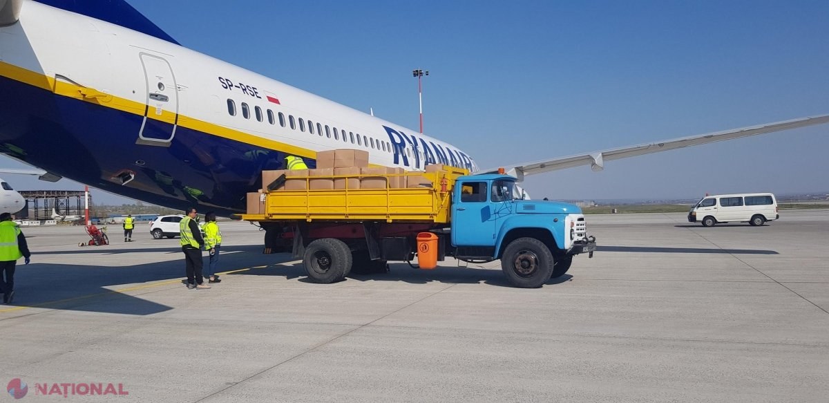 FOTO // Nu e GLUMĂ! R. Moldova EXPORTĂ în Polonia echipamente de protecție pentru medici: „De ce Guvernul cumpără materiale din China la prețuri de 2-3 ori mai mari decât cele disponibile pe piața locală?”