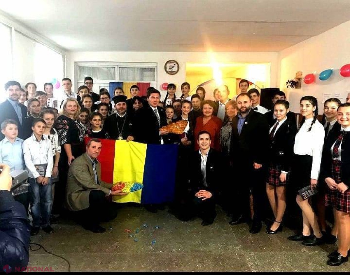 Băsescu râde de Dodon: „Treceți, batalioane române, Carpații” și „Doamne, ocrotește-i pe români”, în Sadova lui natală! 