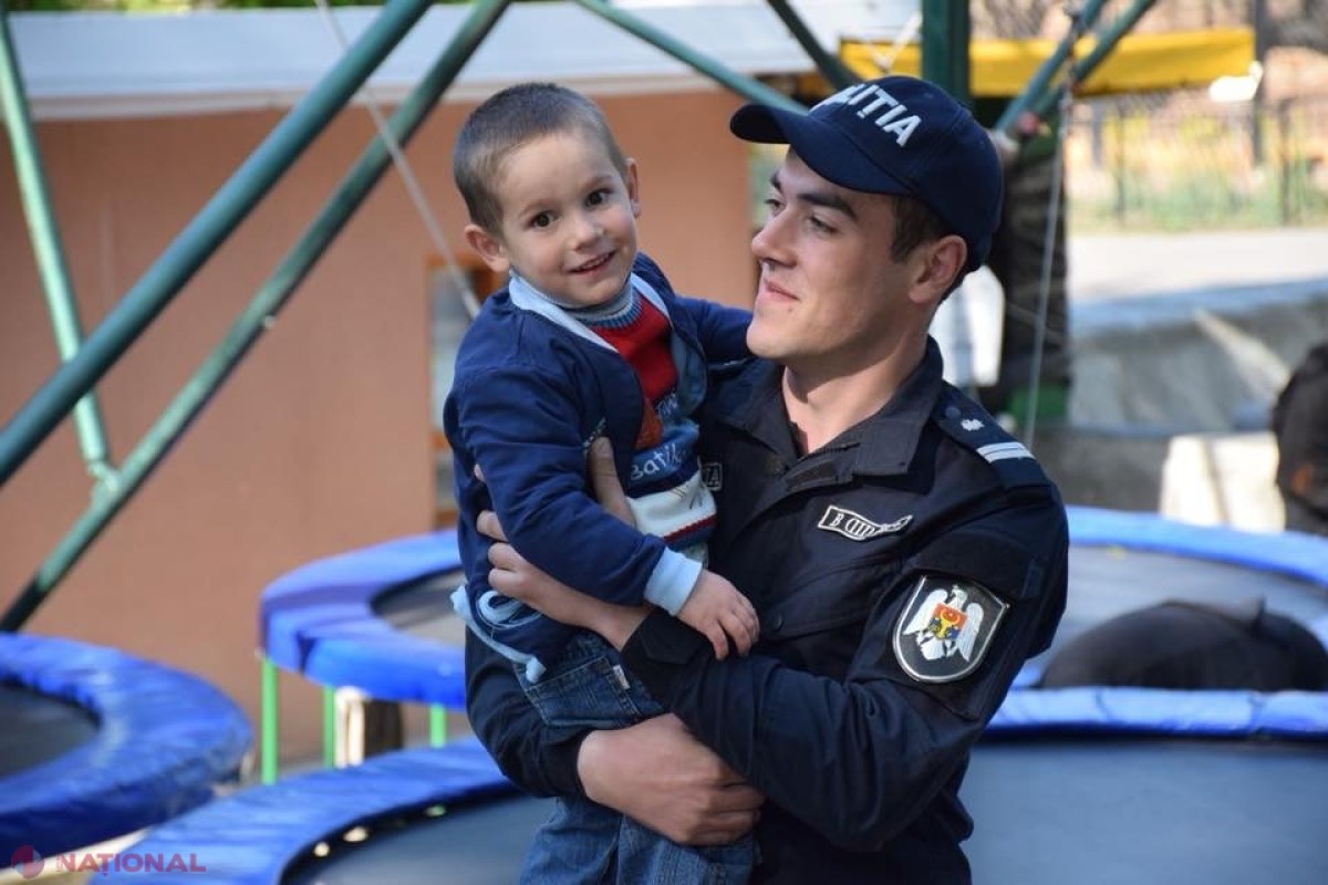 GEST // Polițiștii de patrulare au dus copiii din orfelinatul de la Leova la Grădina Zoologică și le-au împlinit mai multe visuri