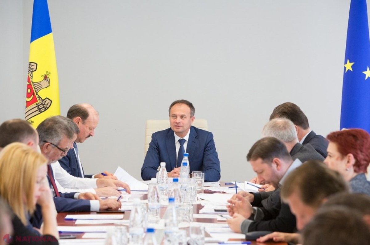 LIVE VIDEO // Deputații revin, în ședința de astăzi, la subiectul introducerii în Constituție a sintagmei „integrare europeană”: Liberalii propun o ALTERNATIVĂ