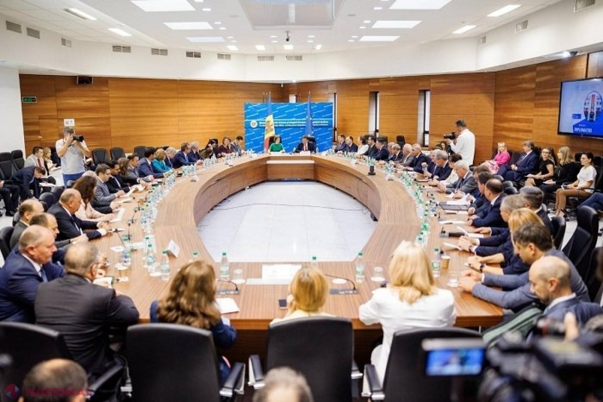 Președinta Maia Sandu a trasat patru DIRECȚII-cheie pentru DIPLOMAȚIA R. Moldova: „Avem o sarcină monumentală să ducem R. Moldova în UE, mai ales că există toate premisele ca acest lucru să se întâmple destul de repede”