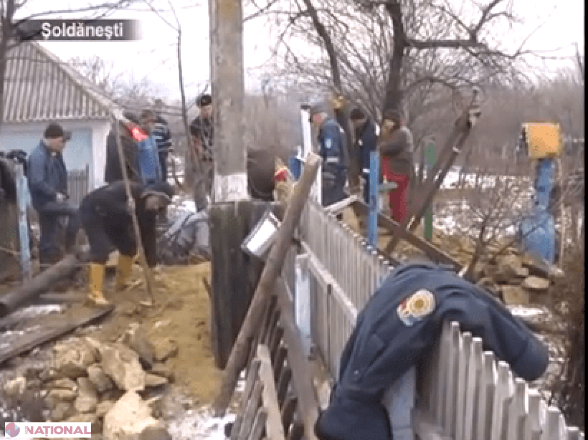 24 de ore de căutări. Bărbatul îngropat de viu într-o fântână din Șoldănești încă nu a fost scos 