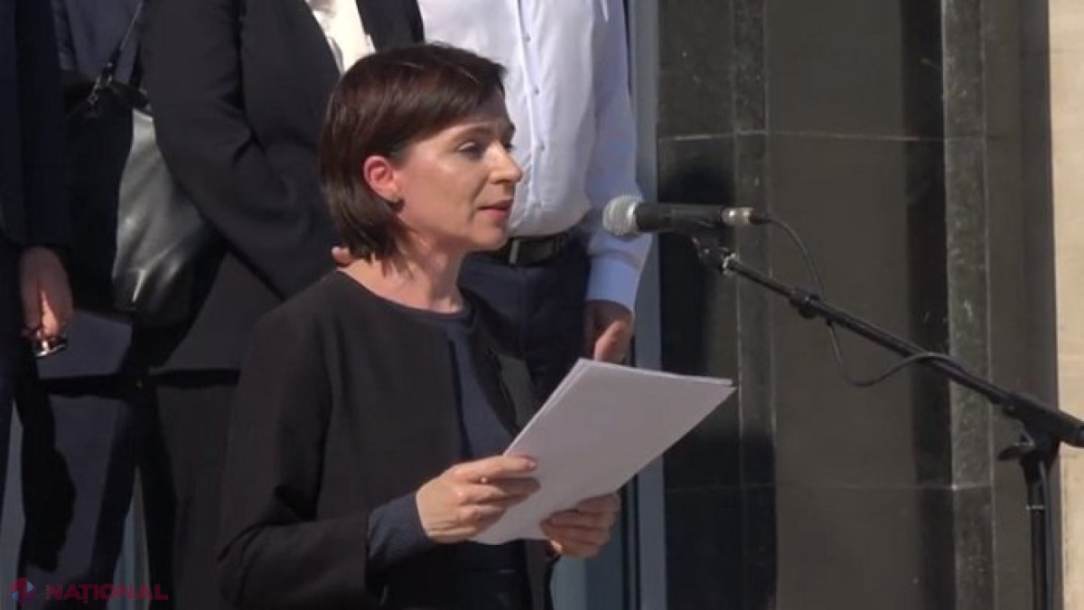 VIDEO // Maia Sandu, la evenimentul de comemorare a victimelor nazismului și stalinismului: „Toate regimurile totalitare trebuie tratate la fel. Nu contează ce haine au purtat călăii”