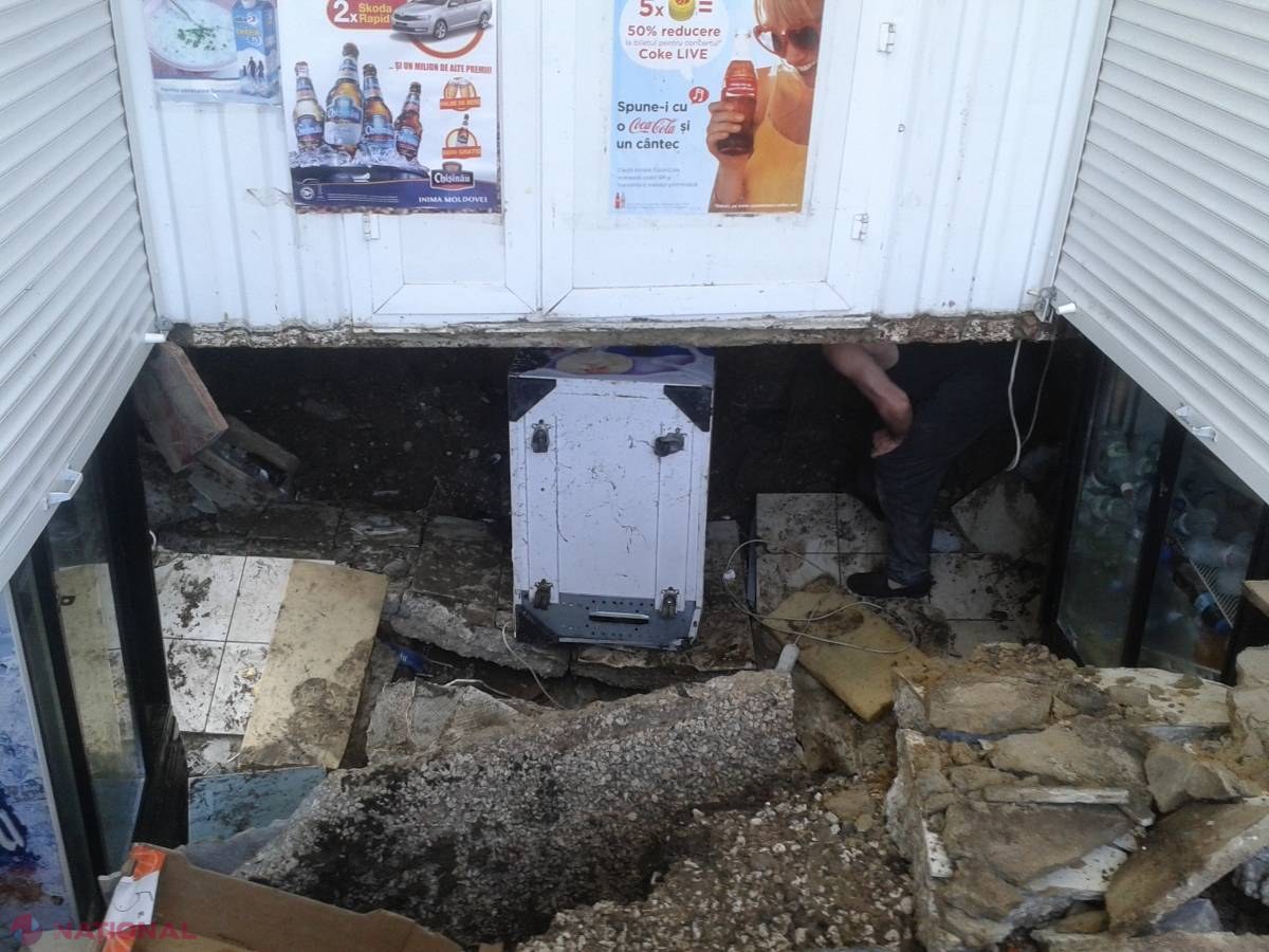 FOTO DEZASTRU //  GROAPĂ de doi metri în mijlocul unei GHERETE din capitală