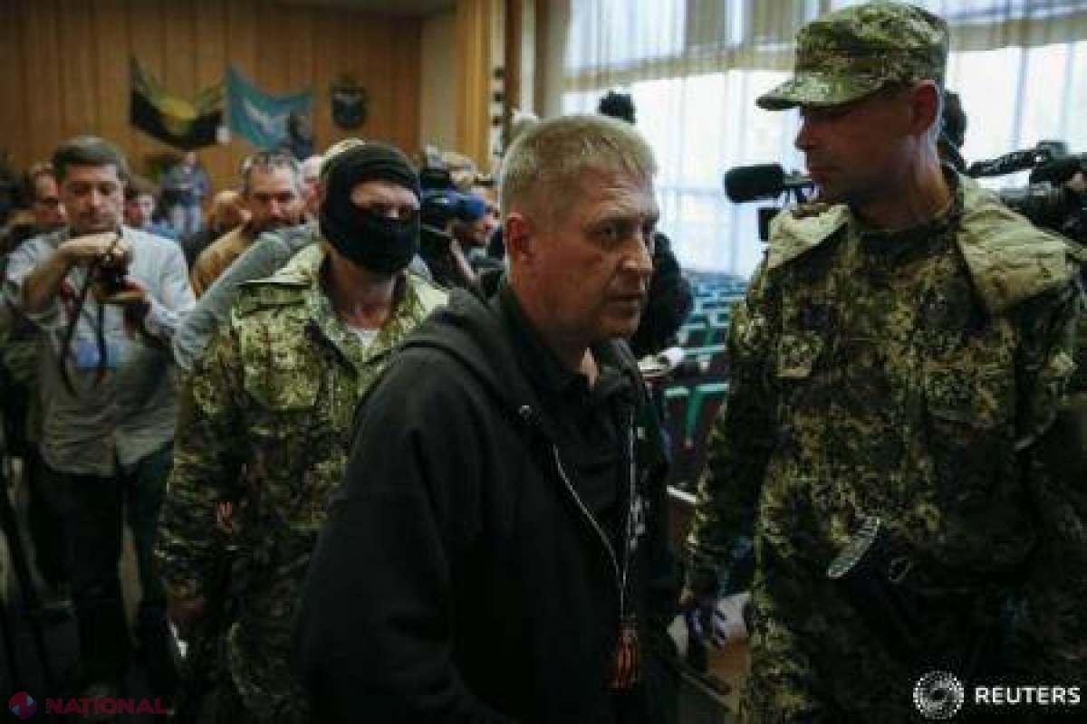Separatiştii pro-ruşi din Ucraina îşi bat joc de observatorii OSCE capuraţi: I-au prezentat presei