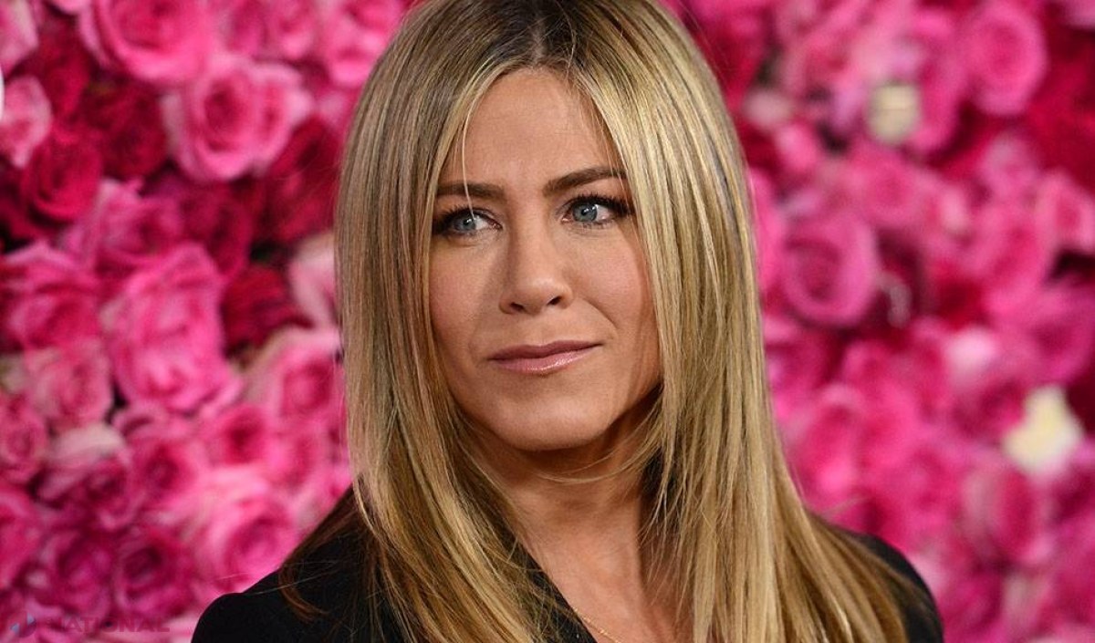 FOTO // Cum REUŞEŞTE Jennifer Aniston să arate la 48 de ani ca la 28