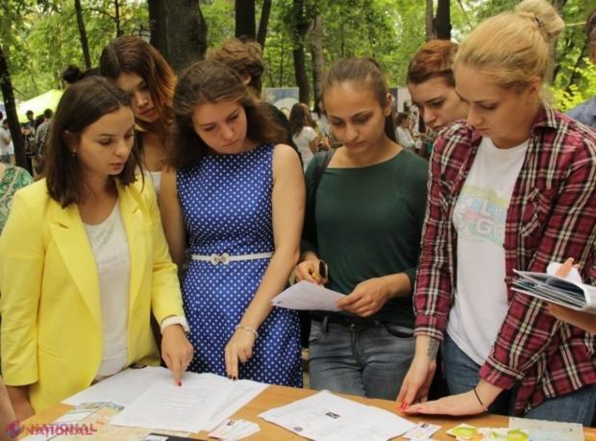 Târgul Universităților din România, în trei localități din R. Moldova: DETALII despre ADMITEREA la studii în România