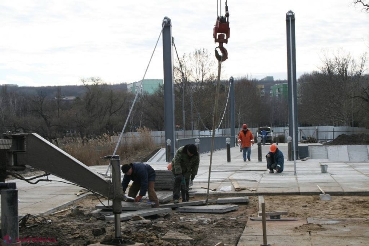 FOTO // MILIOANE de lei pentru reconstrucţia unui pod din Chişinău