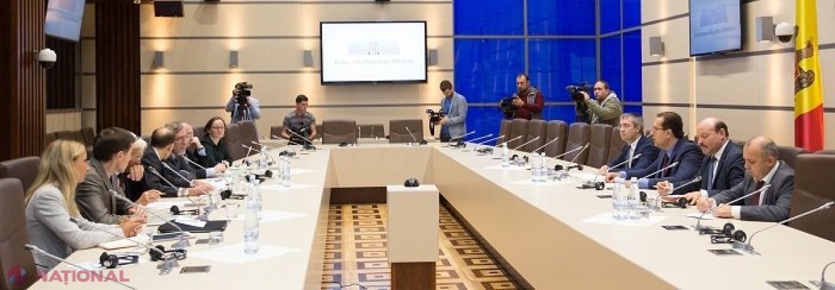 Democrații Sergiu Sârbu și Igor Vremea s-au dus să afle opinia Comisiei de la Veneția despre legislația electorală din R. Moldova