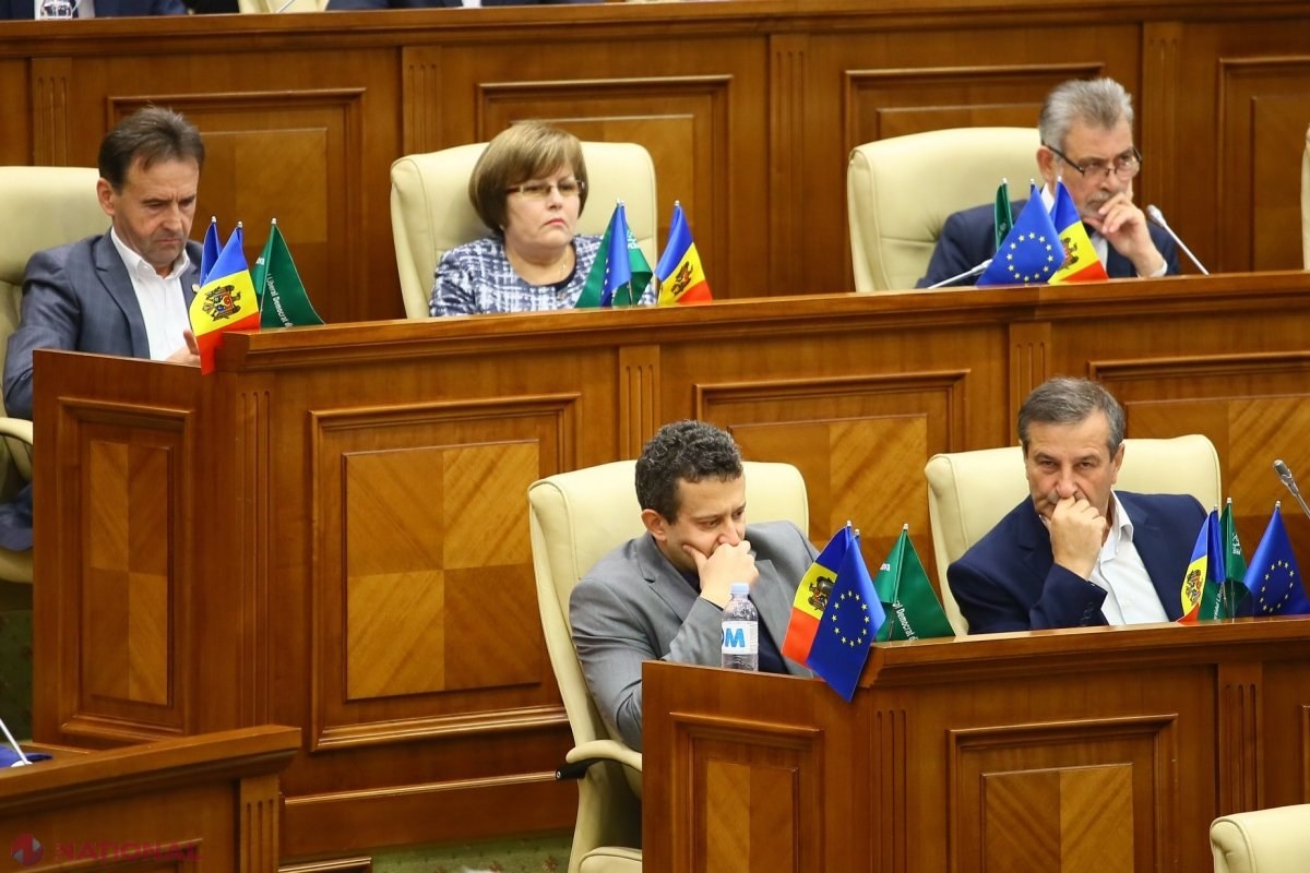 Un deputat liberal-democrat explică de ce NU va vota pentru introducerea sintagmei „integrare europeană” în Legea Supremă: „Initiativa PD privind includerea în Constituție a opțiunii europene este una cinică”