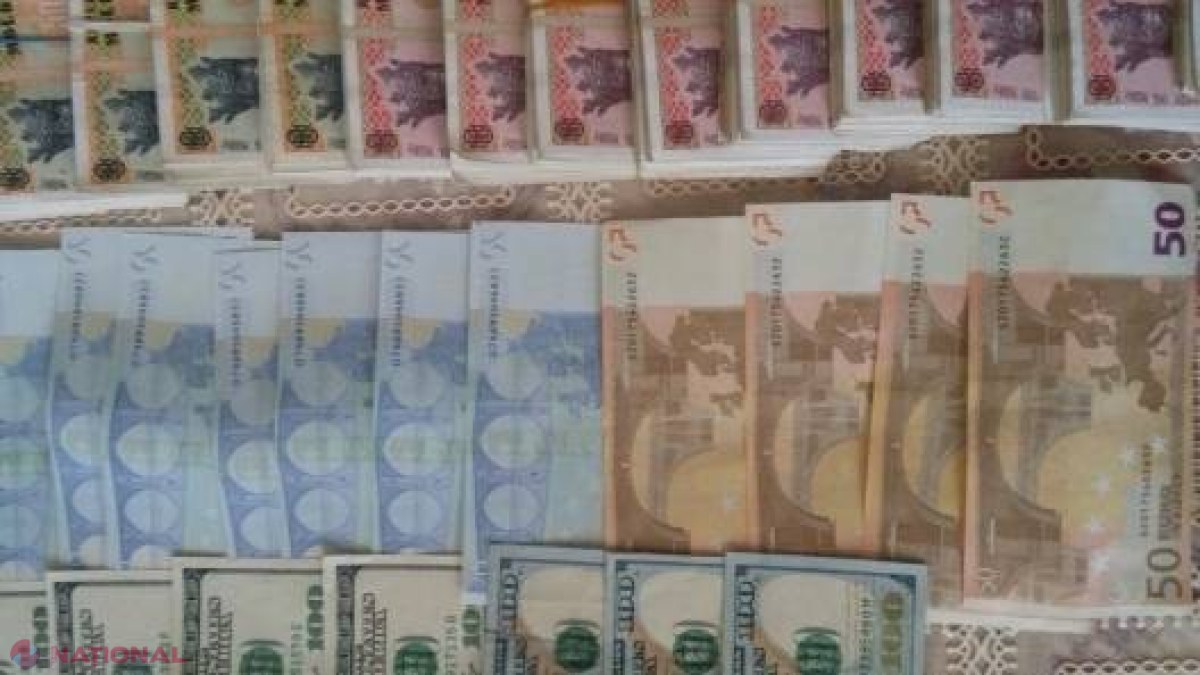 Moldoveni reținuți în România cu mii de euro FALȘI. Un cunoscut fotbalist de la noi, membru al grupării