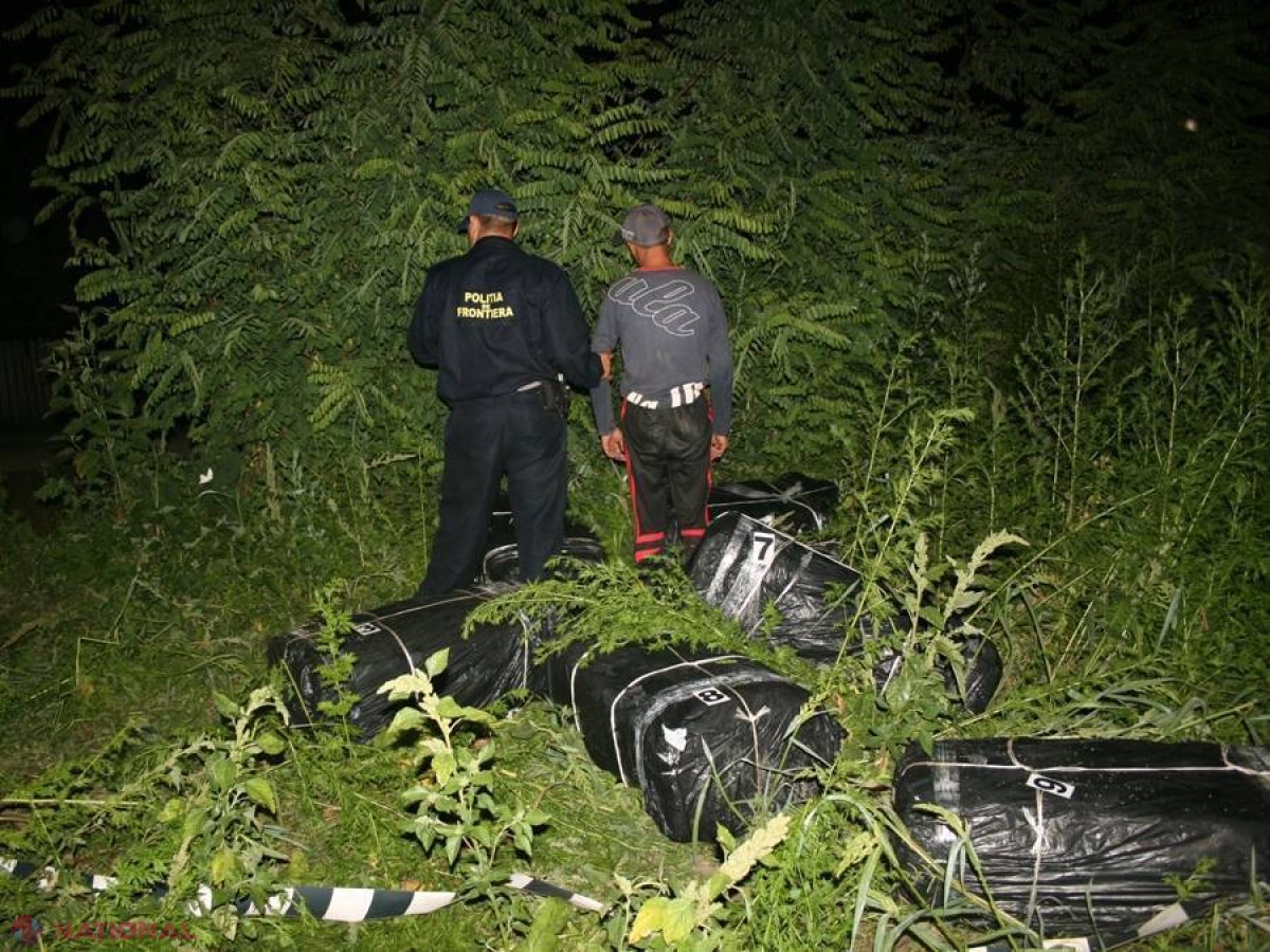 Țigări de contrabandă trecute cu frânghia peste Prut
