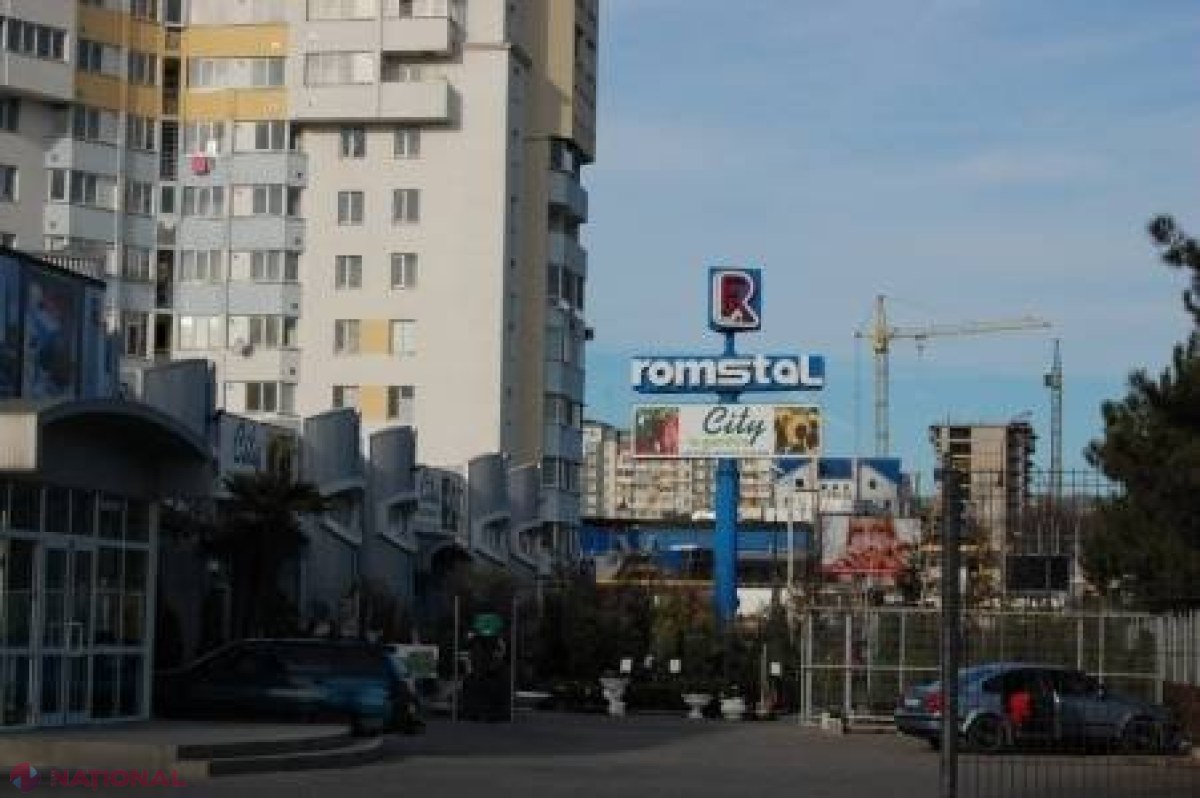 A căzut de la etajul 12 și a fost recuperat de pe acoperișul unei terase de la parter