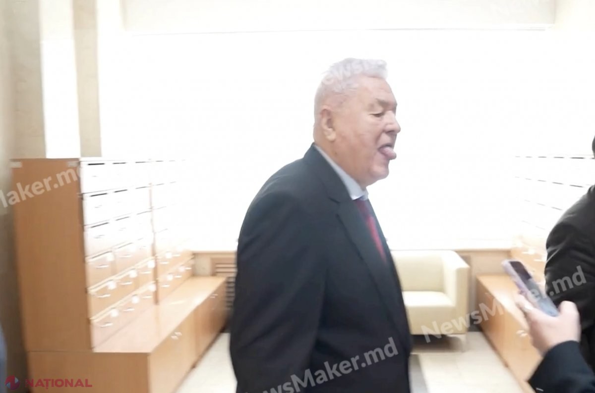 VIDEO // Octogenarul Voronin, gest INDECENT în Parlament. Acesta i-a arătat LIMBA unei ziariste: „Vino mai aproape…”
