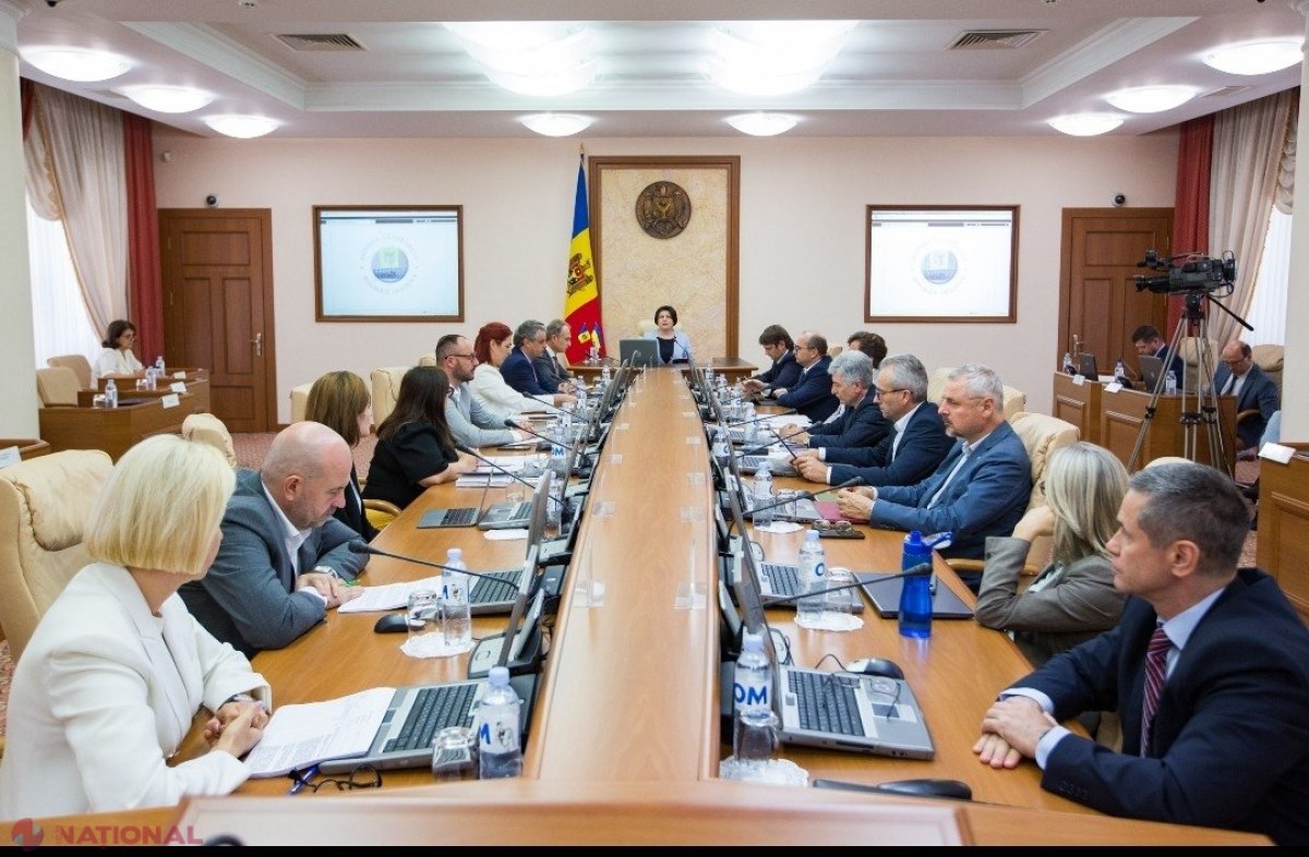 Câte 1 500 de lei pentru pensionarii cu venituri lunare mai mici de 5 000 de lei şi alocații majorarea pentru copii, de la 1 octombrie: Noi măsuri de protecție socială, aprobate de Guvern 