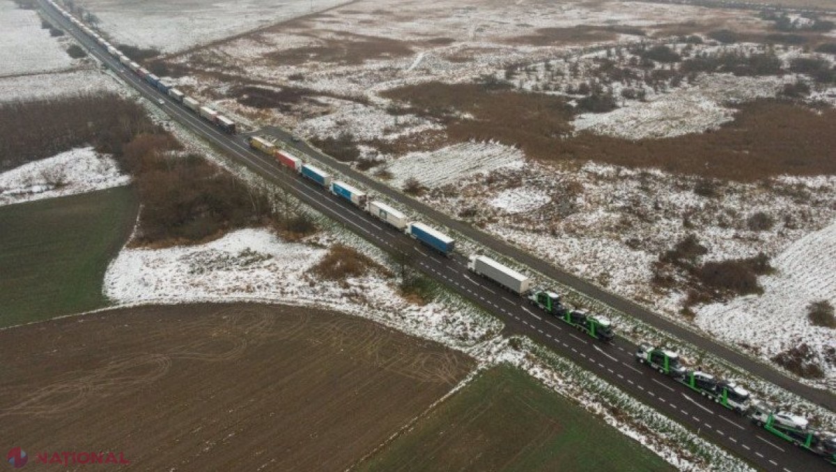 Doi șoferi ucraineni au murit la granița cu Polonia. Camionagiii nu mai au mâncare și apă, Kievul face apel urgent către Varșovia  