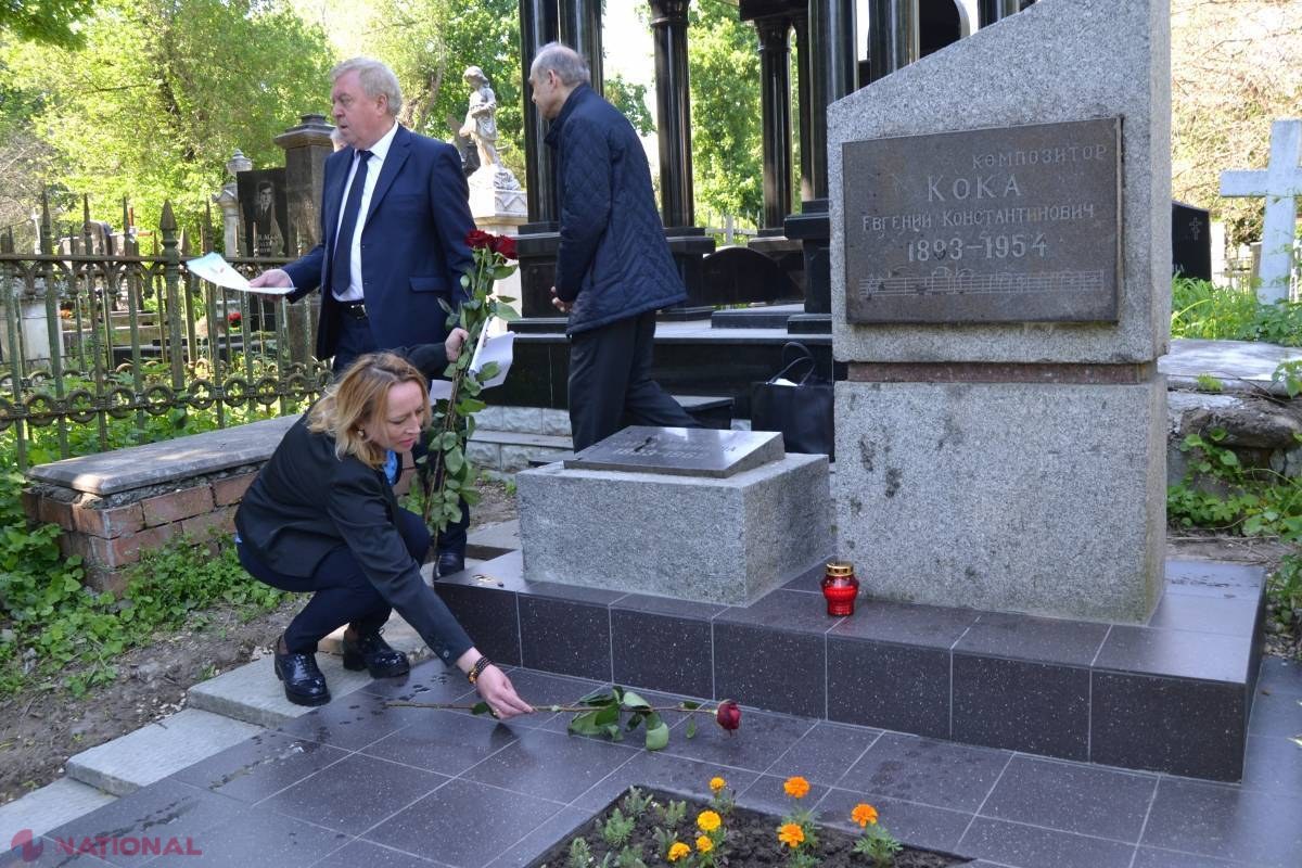 FOTO // Monumentele mai multor personalități CUNOSCUTE au fost sfințite