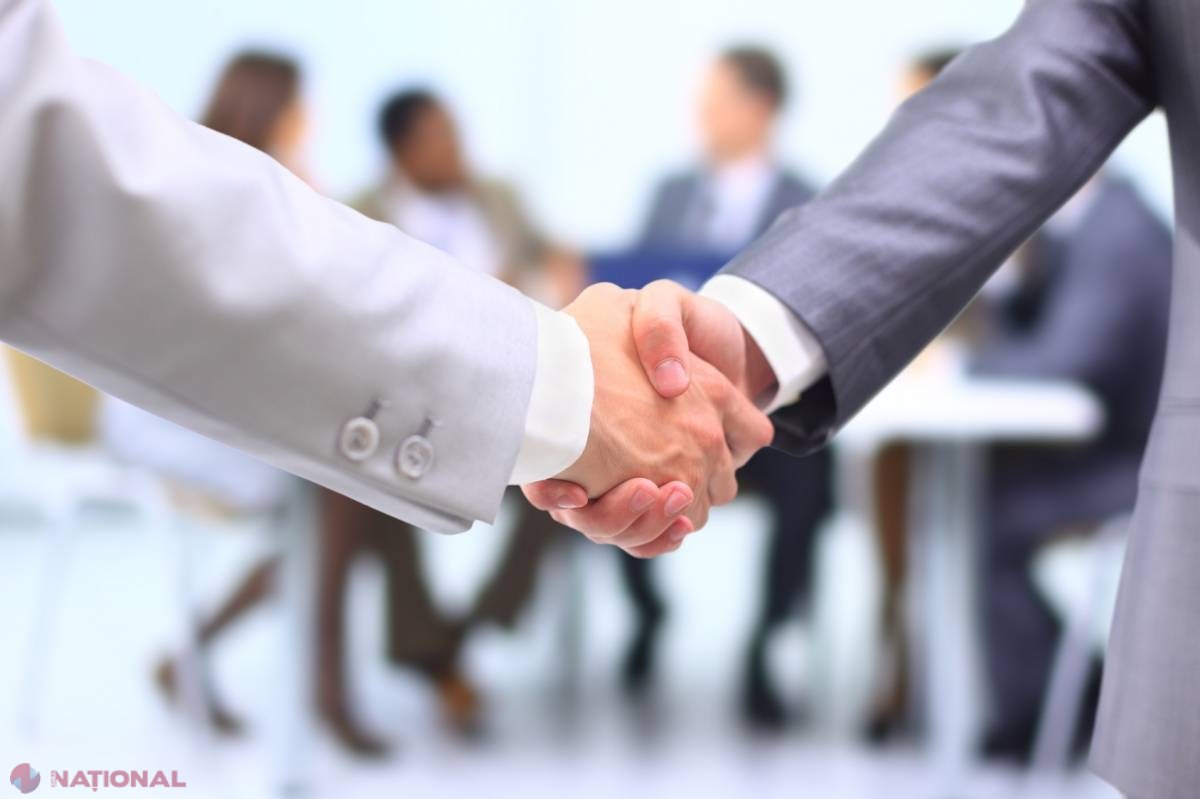TABEL Salariile plătite în R. Moldova. Care sunt angajații cu cele mai mari retribuții 