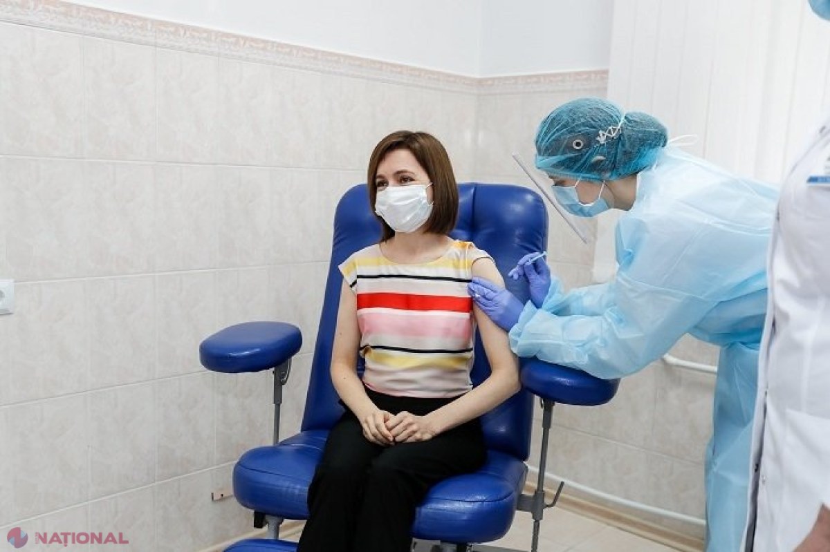 VIDEO // Președinta Maia Sandu s-a VACCINAT cu AstraZeneca împotriva COVID-19: „Sunt aici ca să-i încurajez pe toți cetățenii R. Moldova să se vacineze” 