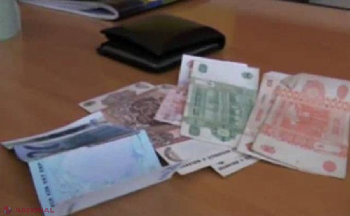 Două hoațe de portmonee, reținute de poliție