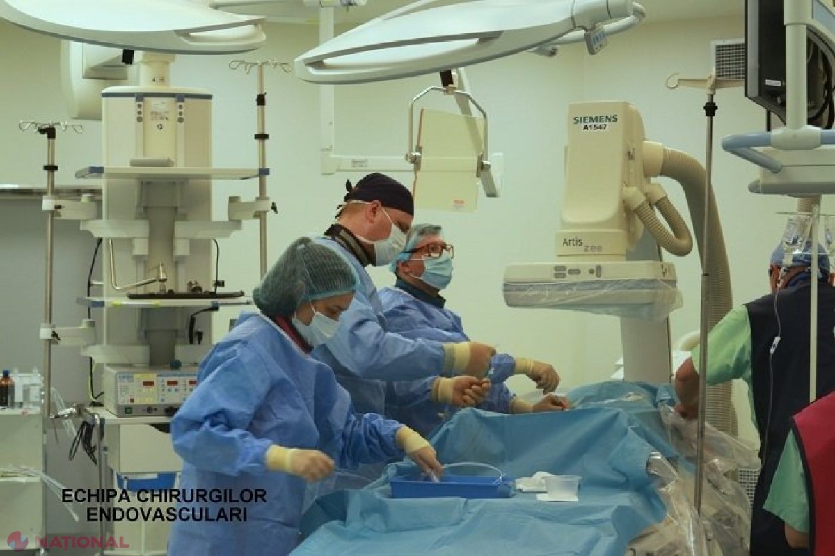 FOTO // O femeie din R. Moldova, SALVATĂ de medicii de la Spitalul Clinic Republican care au înlăturat un ANEVRISM GIGANT intracerebral: A cincea operație de acest fel în R. Moldova