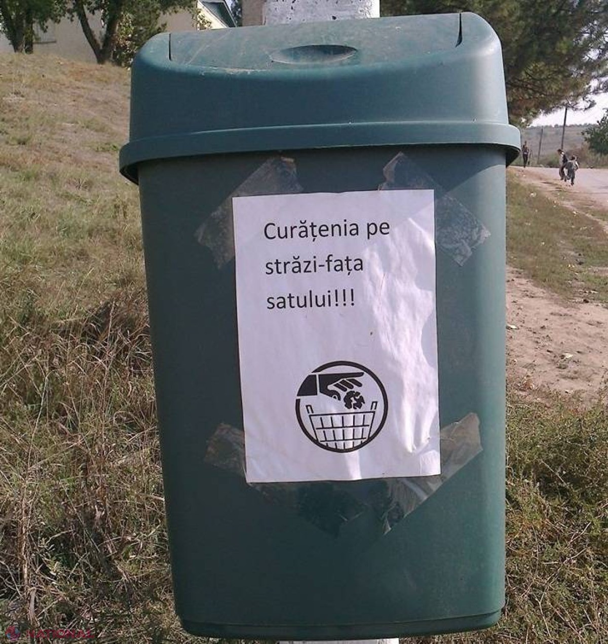 Concurs INGENIOS la Puhoi! Cum intenționează primarul să-i prindă pe locuitorii care aruncă gunoiul în stradă