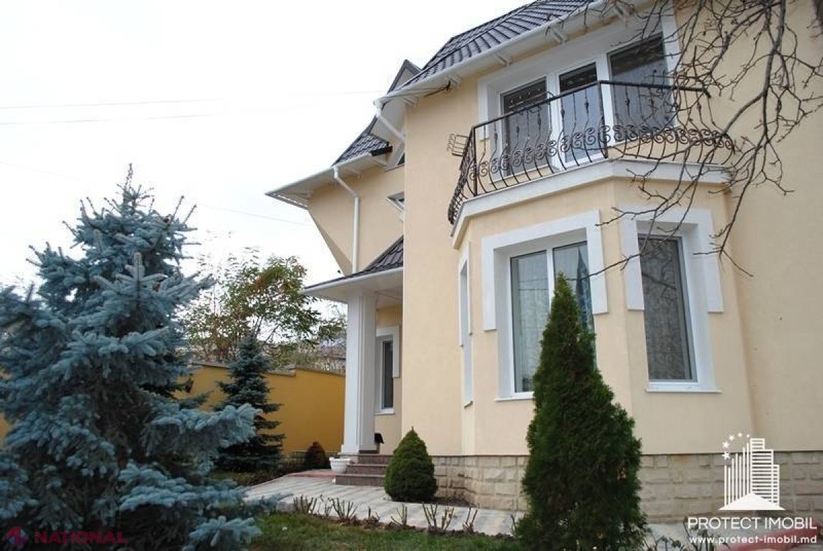 Vecinii lui Oleg Voronin își vând casa
