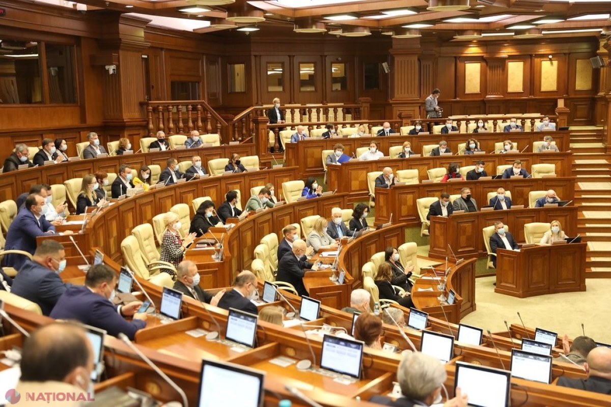 FARISEISM în Parlament: Socialiștii au părăsit sala de ședințe, ignorând scrisorile anterioare ale lui Dodon și Chicu care rugau deputații să ratifice Convenția CE privind prevenirea și combaterea violenței împotriva femeilor și a celei domestice