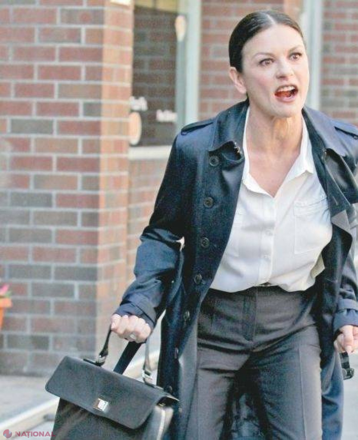 Catherine Zeta Jones a ajuns la nebuni! Actriţa este serios bolnavă
