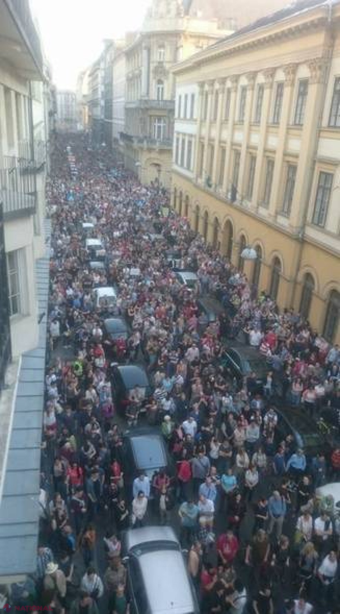 DE ce au IEŞIT oamenii în stradă la Budapesta 