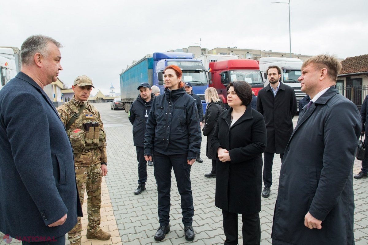 FOTO // PRIMA vizită a unui oficial din R. Moldova în Ucraina, în plin RĂZBOI. Natalia Gavrilița a transmis un lot de AJUTOR umanitar ucrainenilor: 
