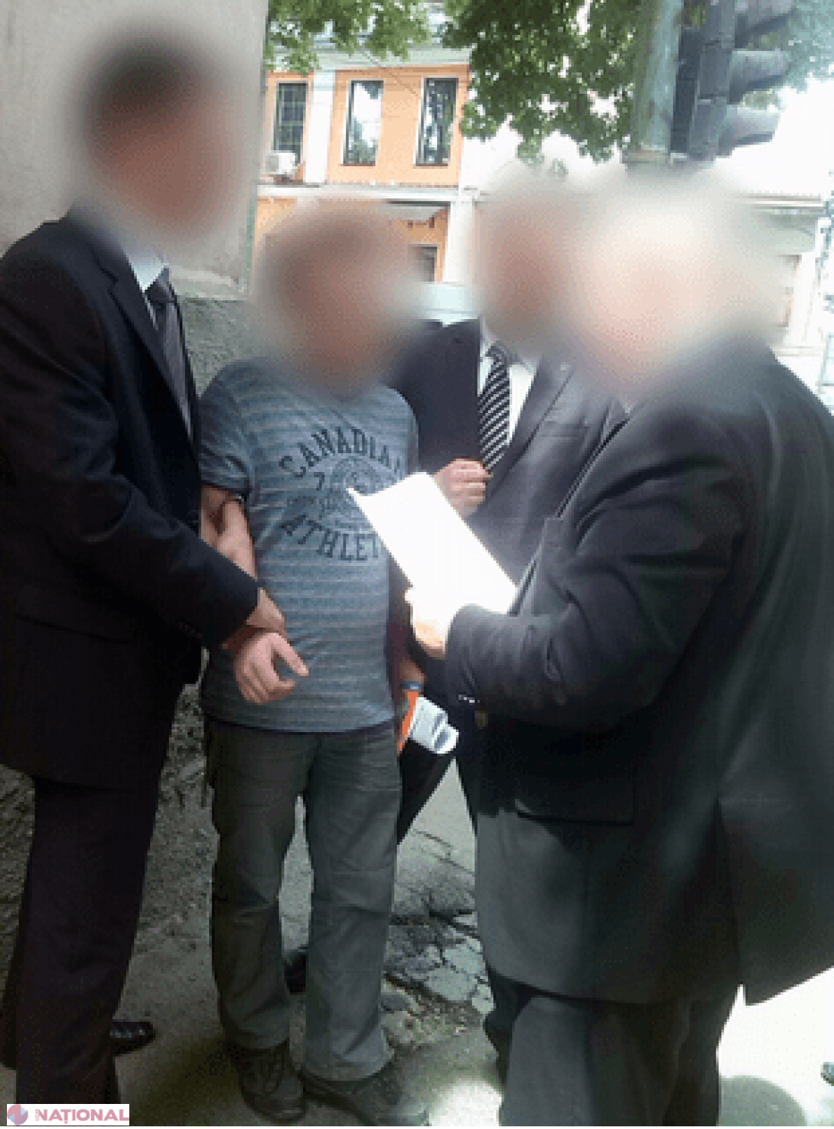 Poliția: „Jurnalistul reținut a obținut informații secrete”. Bucătaru: „Este o înscenare”