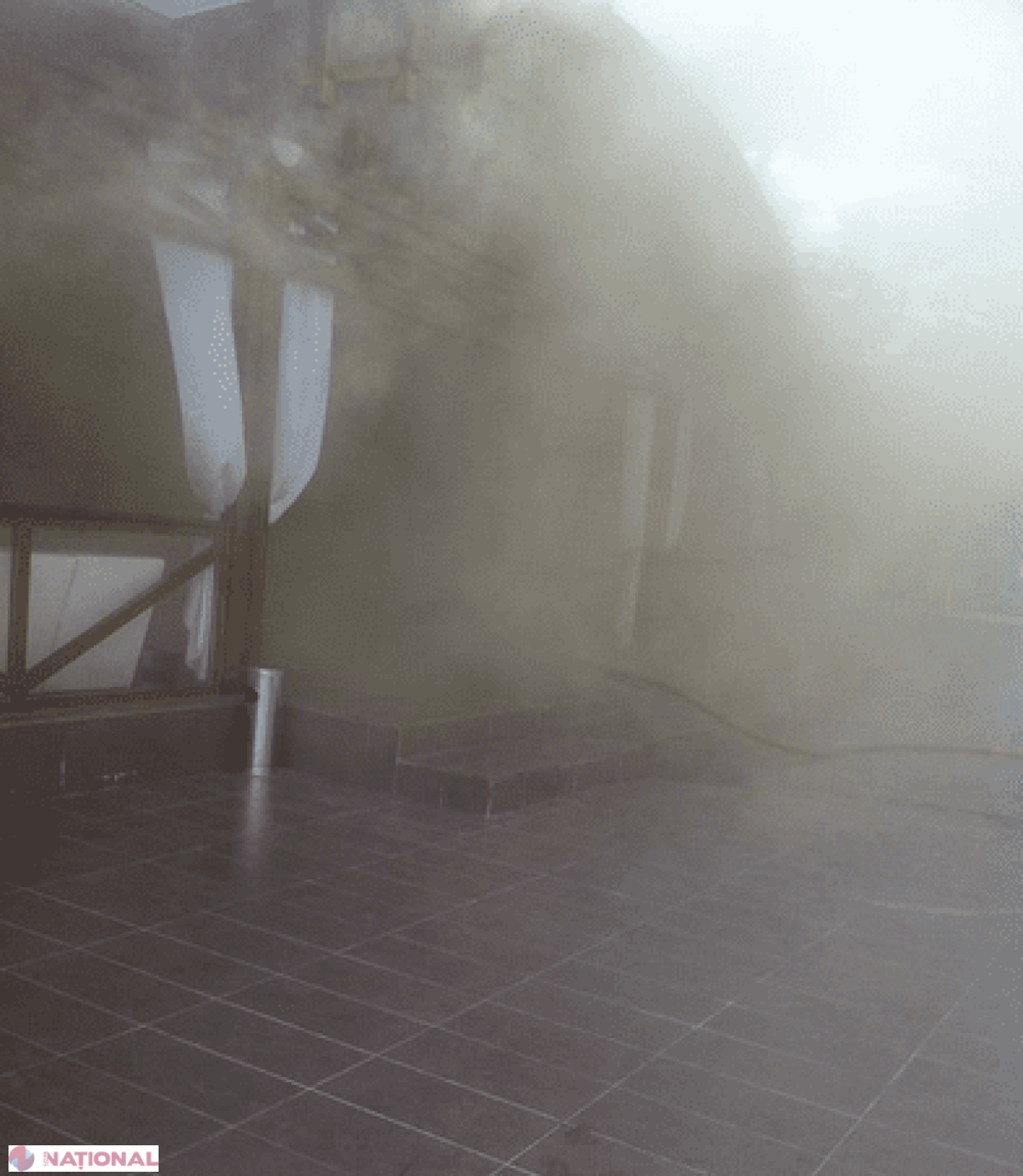 Incendiu într-un hotel din capitală