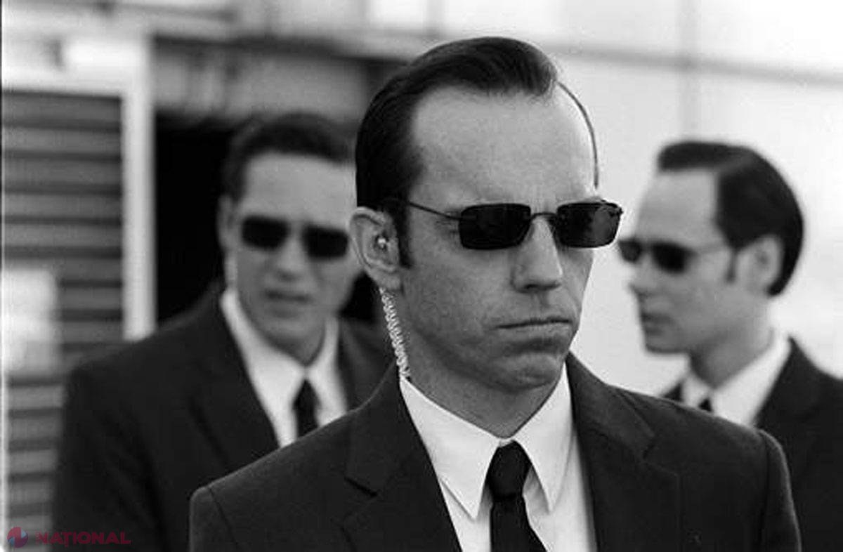 FOTO // Visezi să fii JAMES BOND? Tehnici incredibile de SPIONAJ, de VÂNZARE în R. Moldova