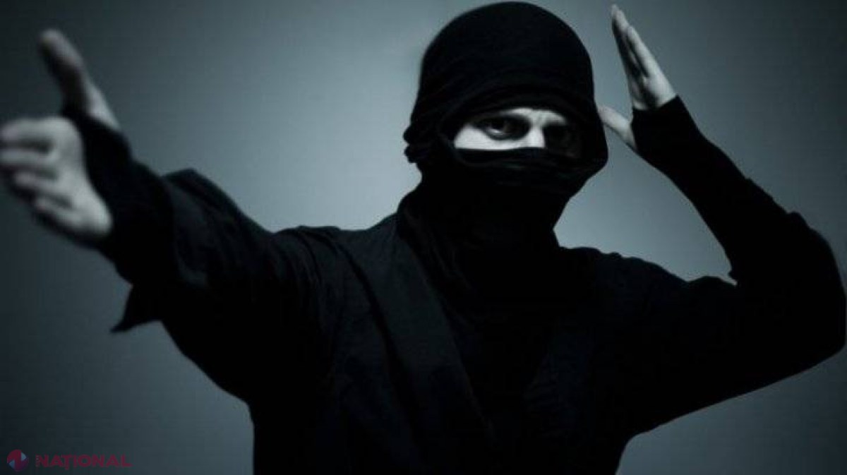 După 250 de jafuri, poliția japoneză a prins faimosul hoț-ninja. Au înghețat când i-au scos masca